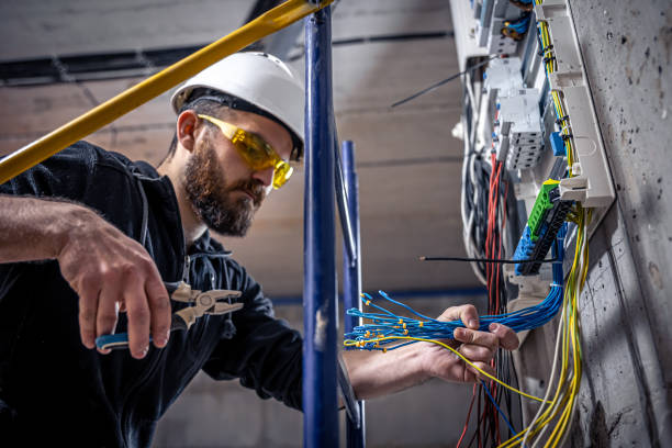Best Local Electrician Companies  in Glenwood Landing, NY